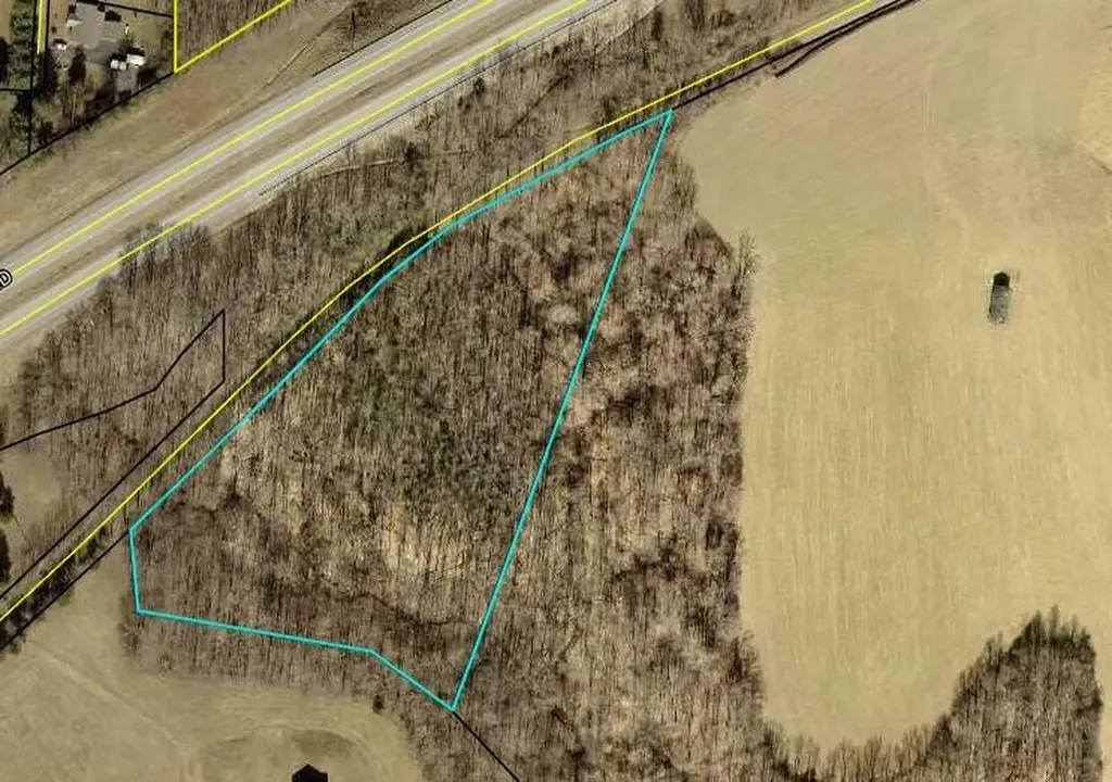 1064 Frontage Road Russell Springs KY 42642