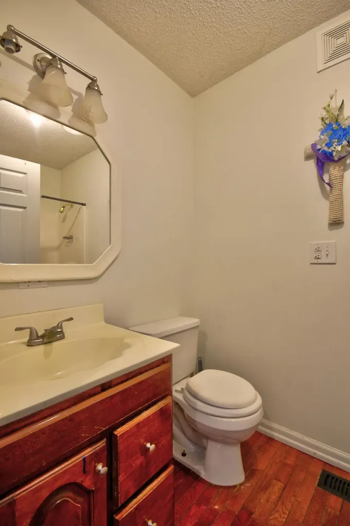 604 Valley Court London KY 40741