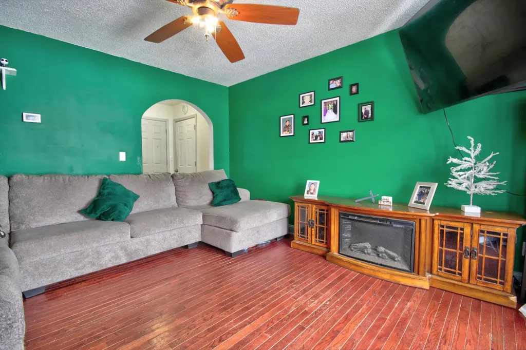 604 Valley Court London KY 40741