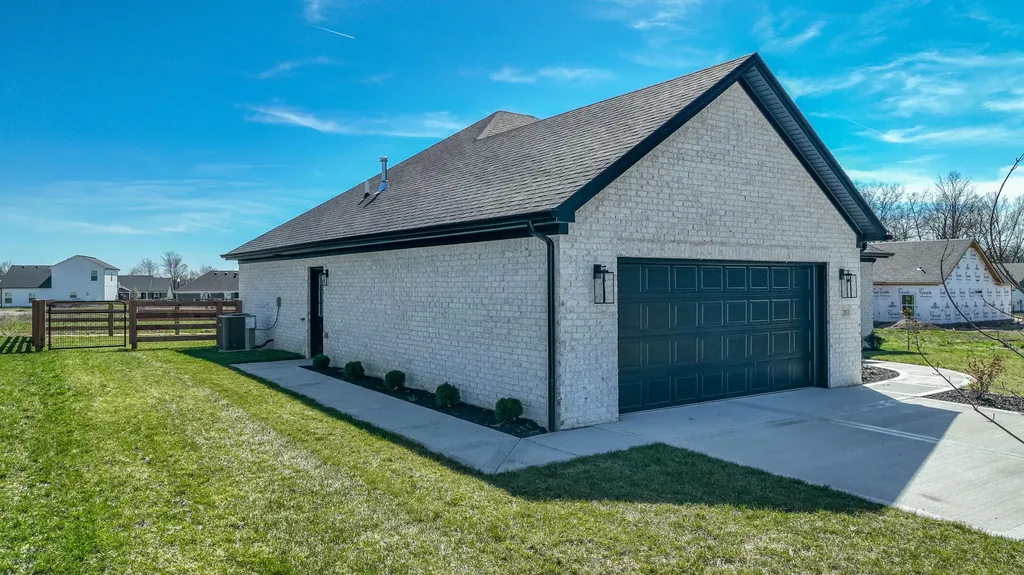 203 Navajo Drive Richmond KY 40475