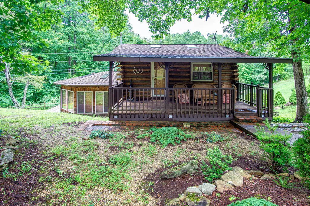 935 Whippoorwill Road Corbin KY 40701