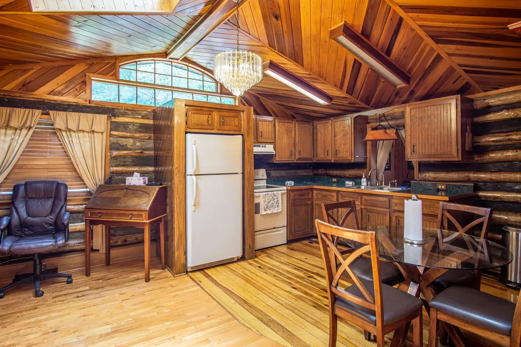 935 Whippoorwill Road Corbin KY 40701