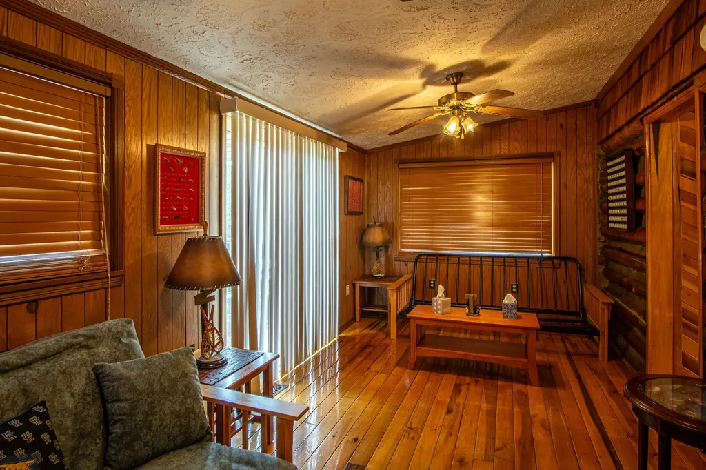 935 Whippoorwill Road Corbin KY 40701