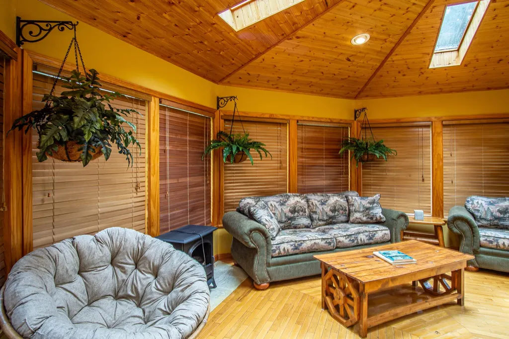 935 Whippoorwill Road Corbin KY 40701