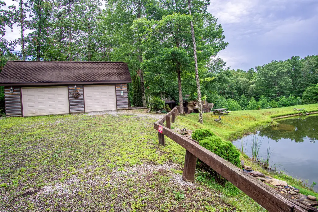 935 Whippoorwill Road Corbin KY 40701