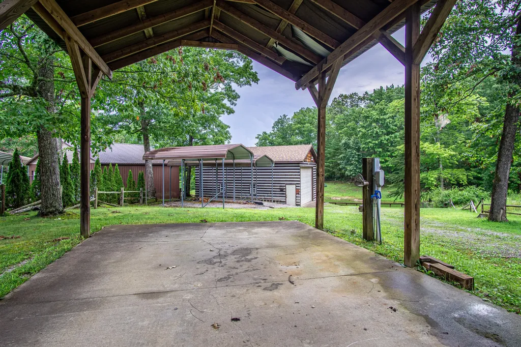 935 Whippoorwill Road Corbin KY 40701