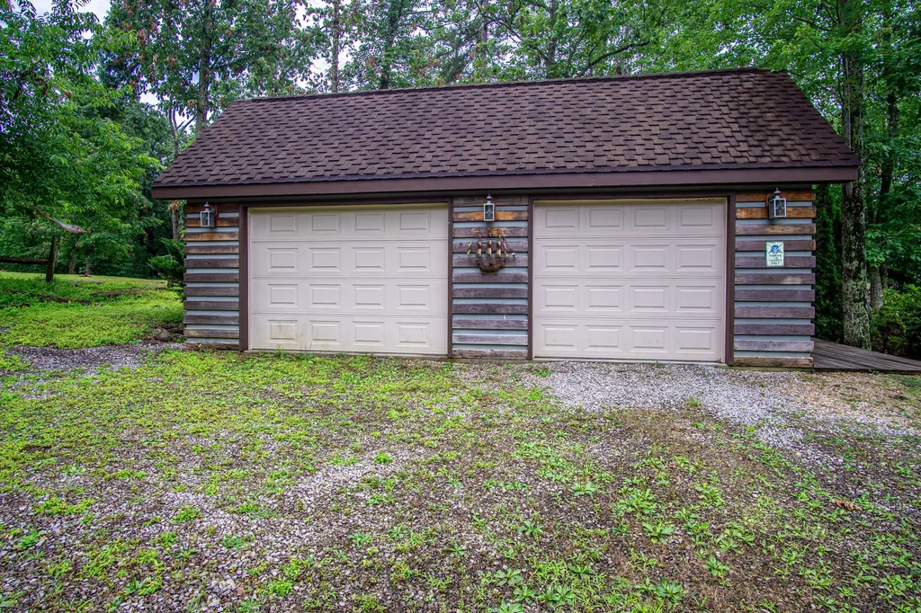 935 Whippoorwill Road Corbin KY 40701