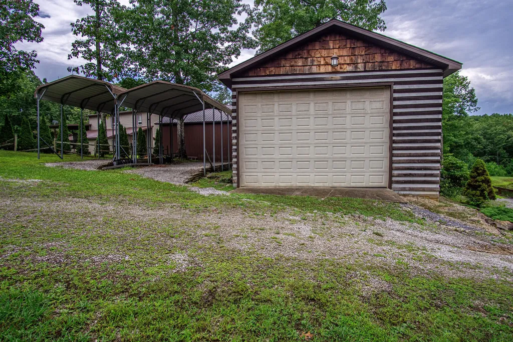 935 Whippoorwill Road Corbin KY 40701