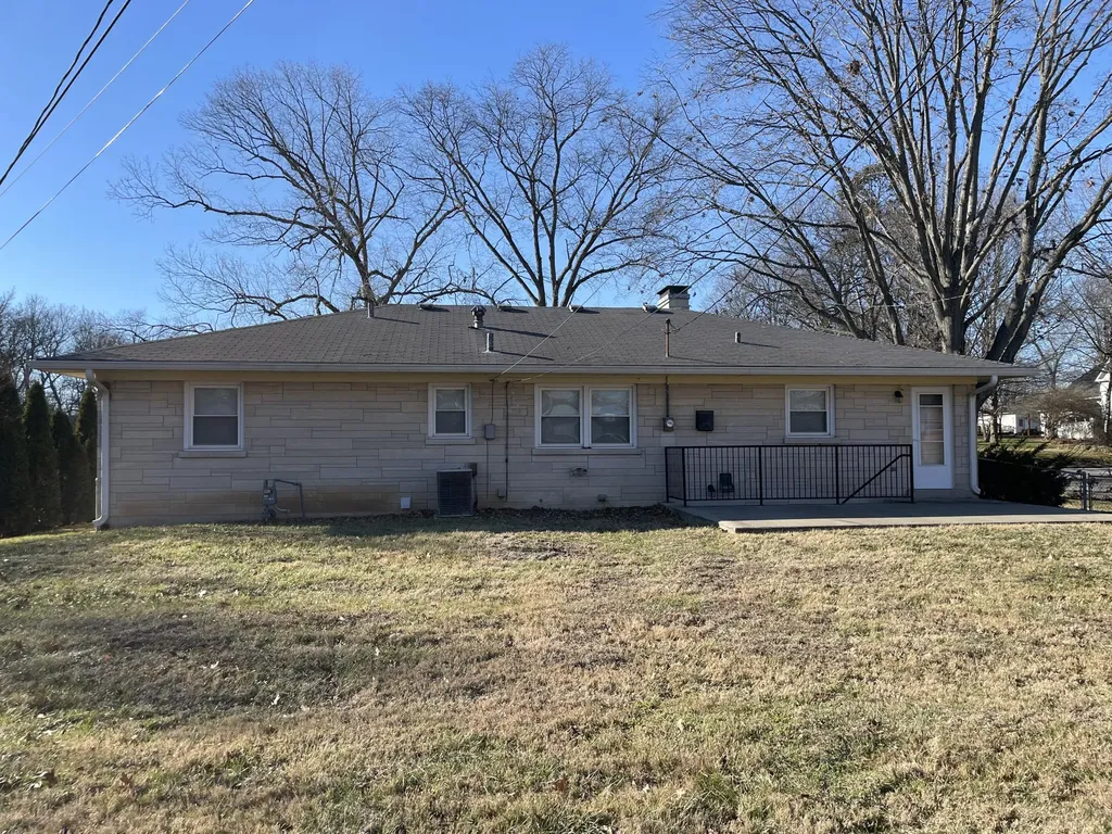 1091 Collins Lane Frankfort KY 40601