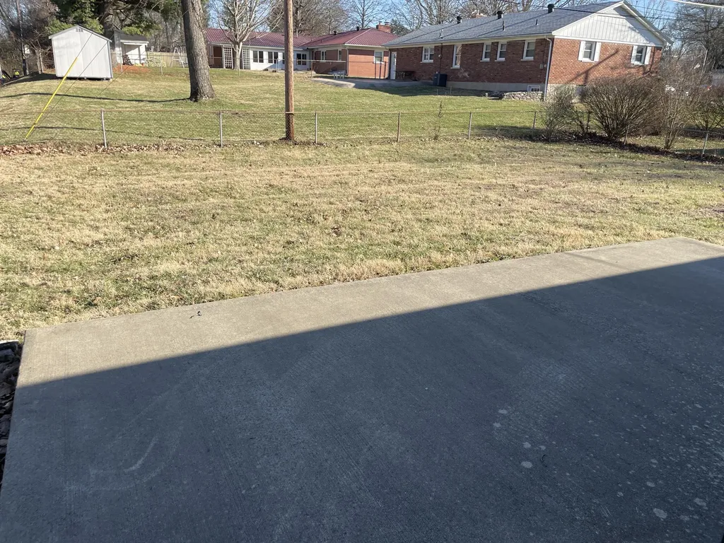 1091 Collins Lane Frankfort KY 40601