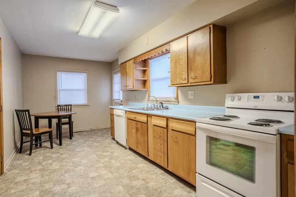 1091 Collins Lane Frankfort KY 40601