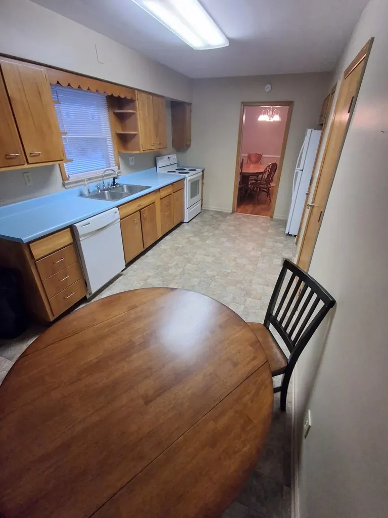 1091 Collins Lane Frankfort KY 40601