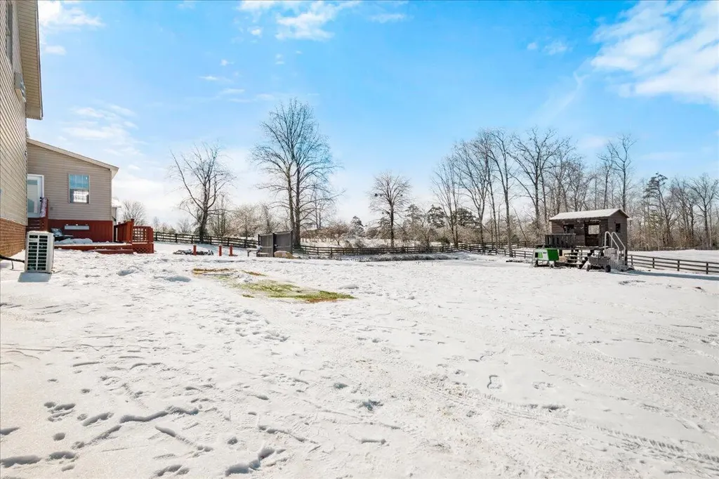 551 Rogers Road Corbin KY 40701
