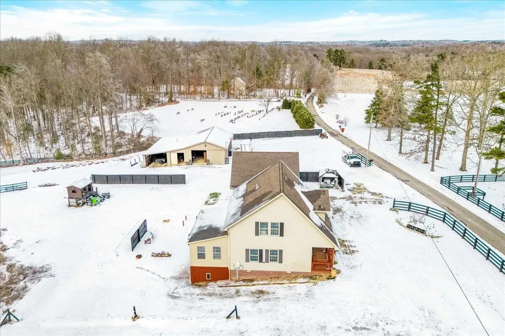 551 Rogers Road Corbin KY 40701