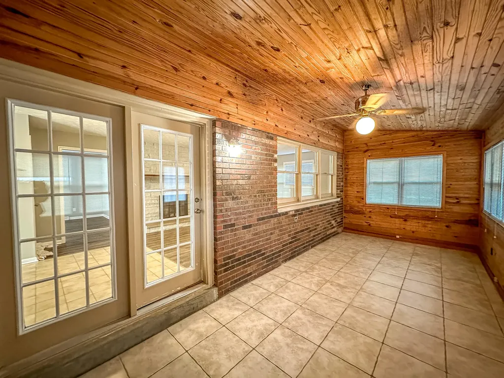 945 Ridgewood Road London KY 40741