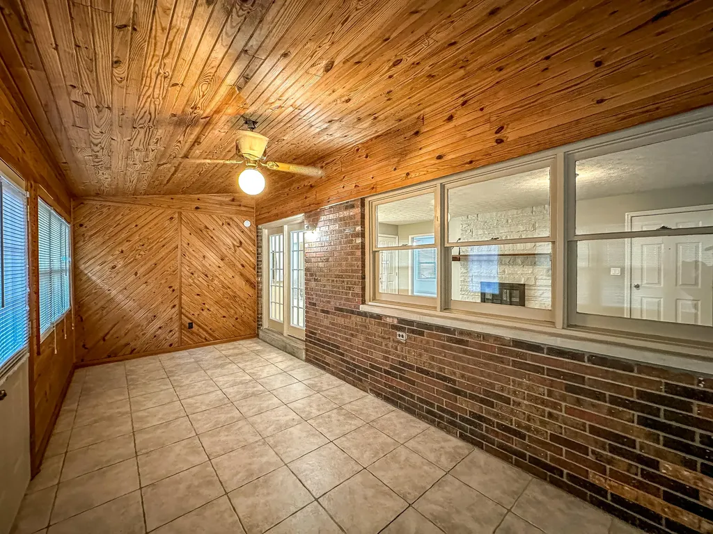 945 Ridgewood Road London KY 40741