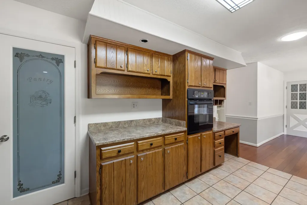 1025 Woodspoint Drive Lawrenceburg KY 40342
