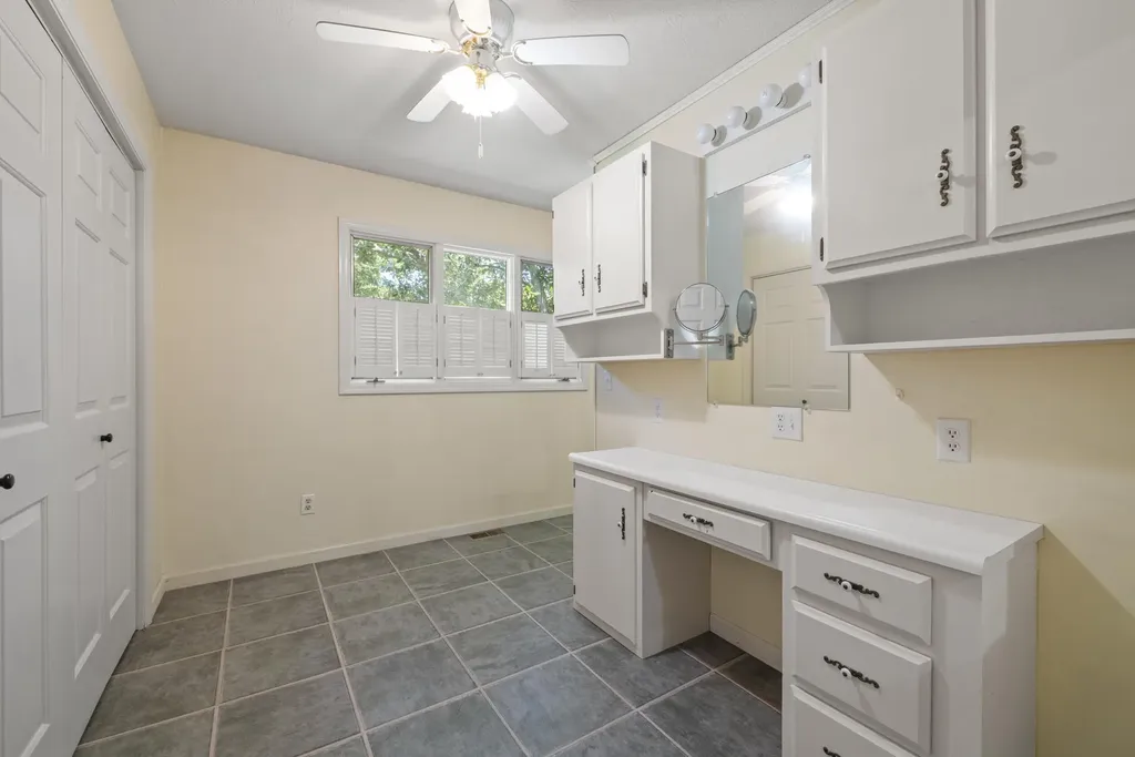 1025 Woodspoint Drive Lawrenceburg KY 40342