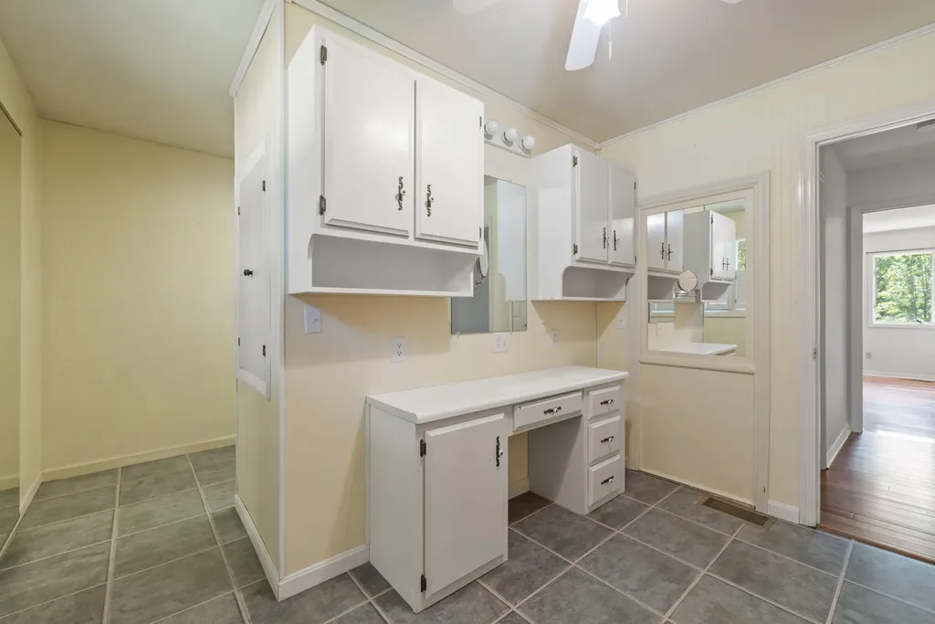 1025 Woodspoint Drive Lawrenceburg KY 40342