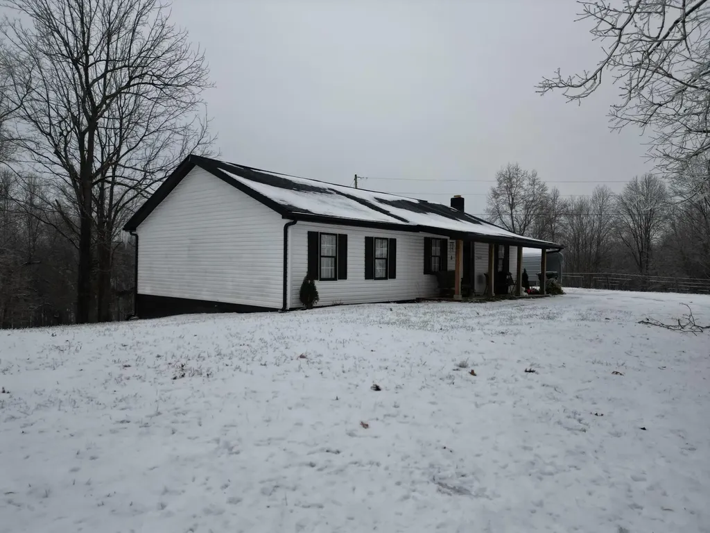 1356 W Pine Hill Road London KY 40744