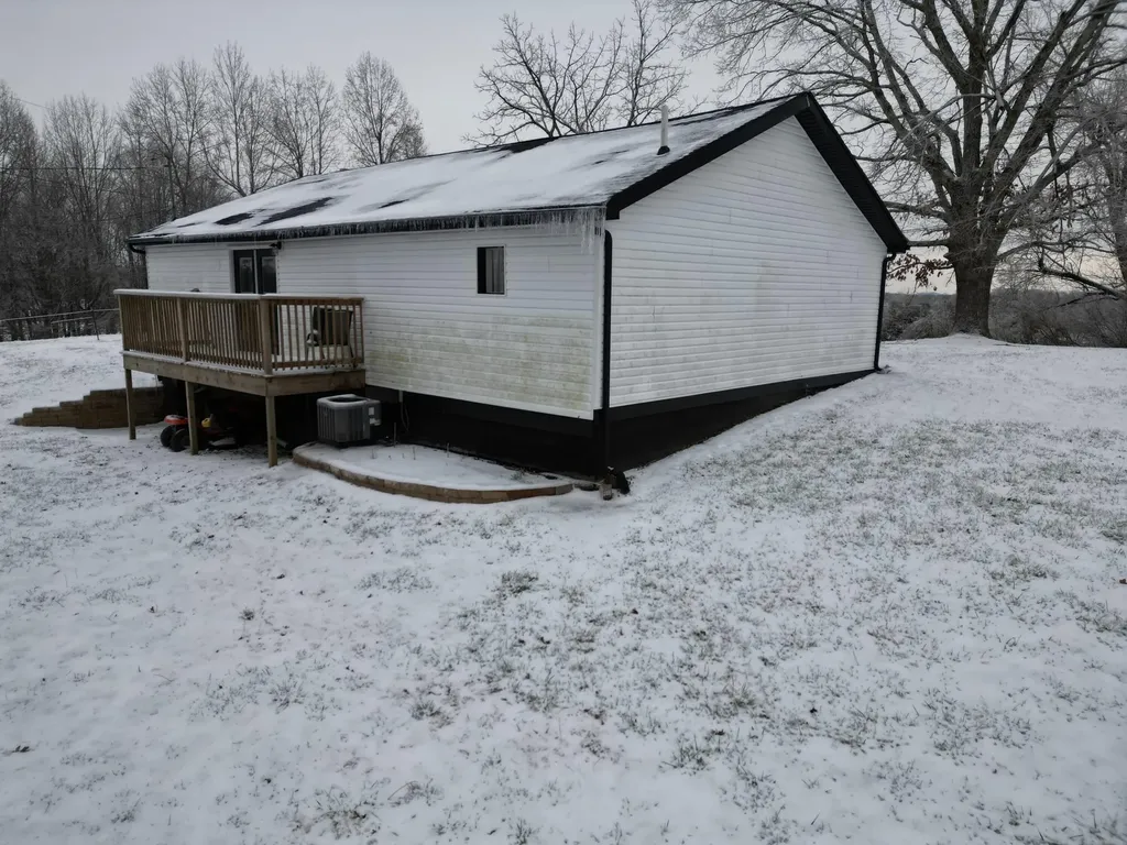 1356 W Pine Hill Road London KY 40744