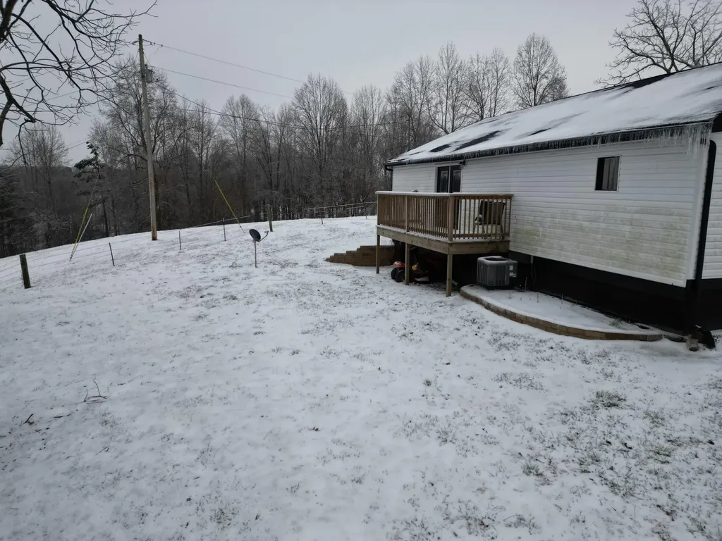 1356 W Pine Hill Road London KY 40744