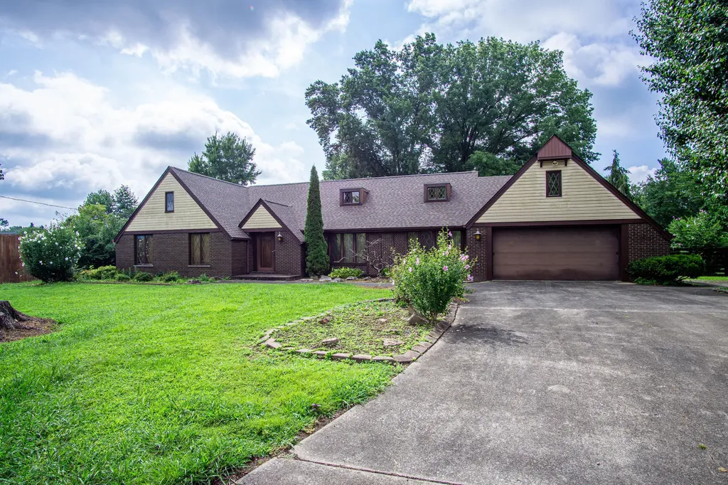 98 E Wyrick Street Corbin KY 40701