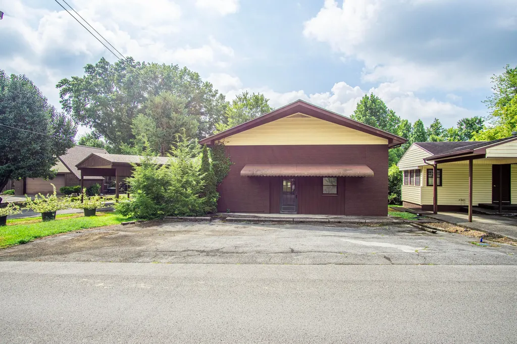 98 E Wyrick Street Corbin KY 40701
