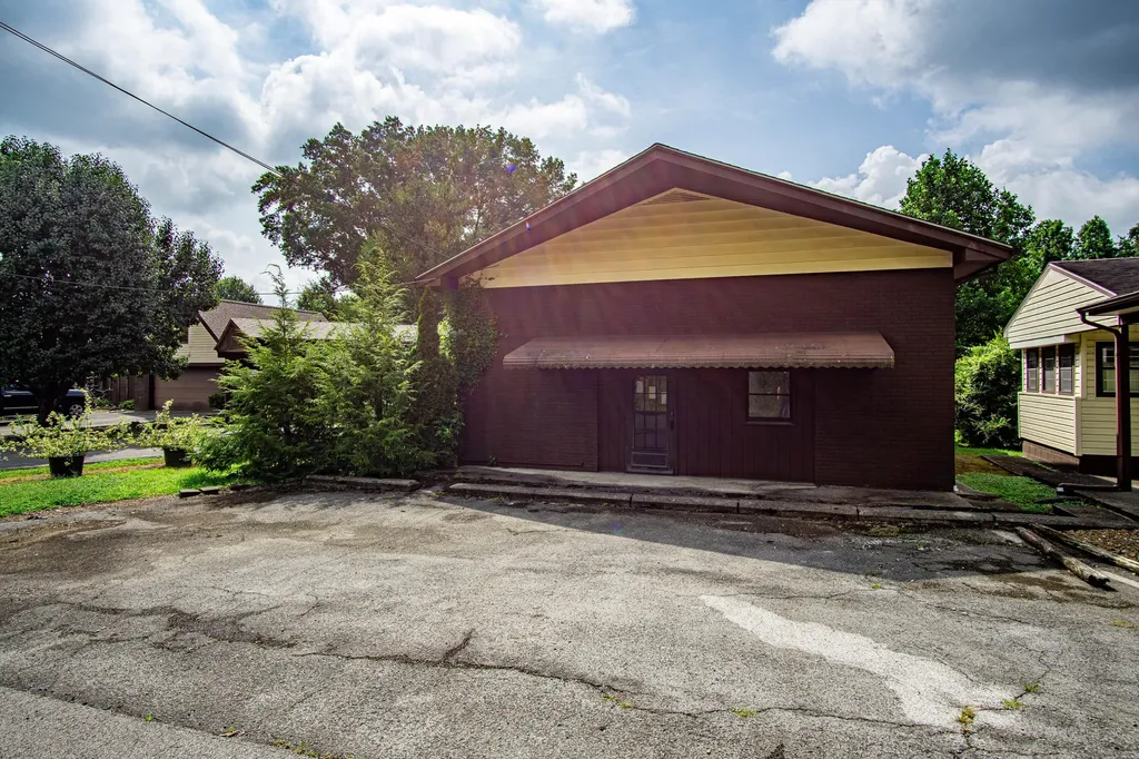 98 E Wyrick Street Corbin KY 40701
