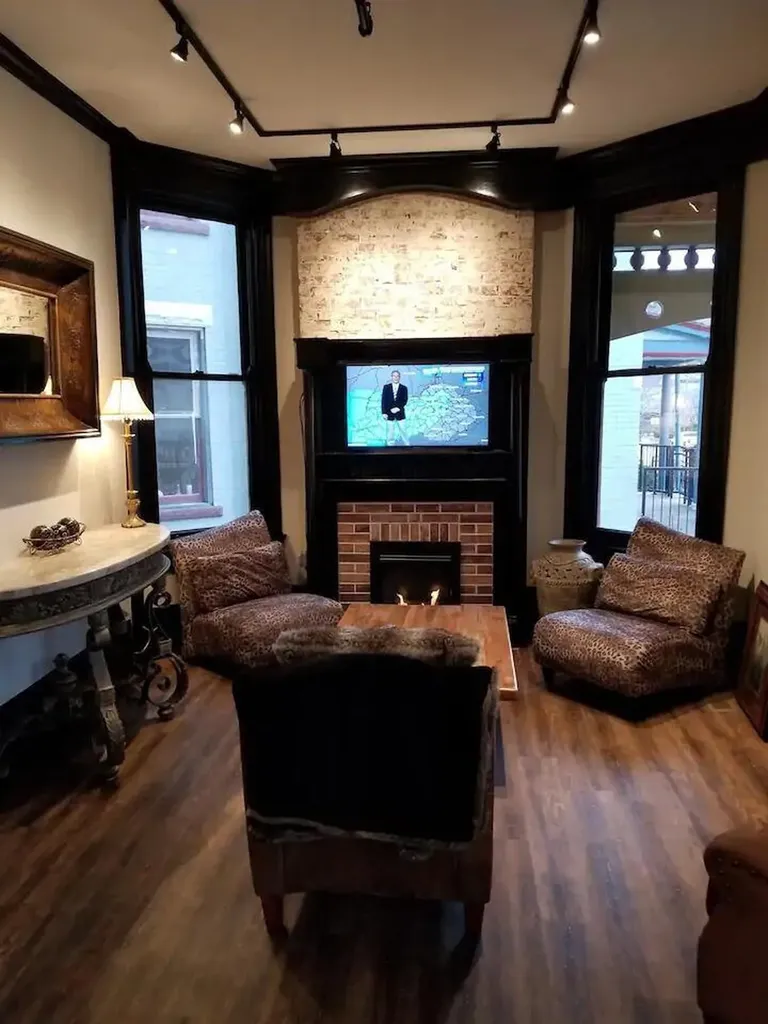 275 S Limestone Lexington KY 40508