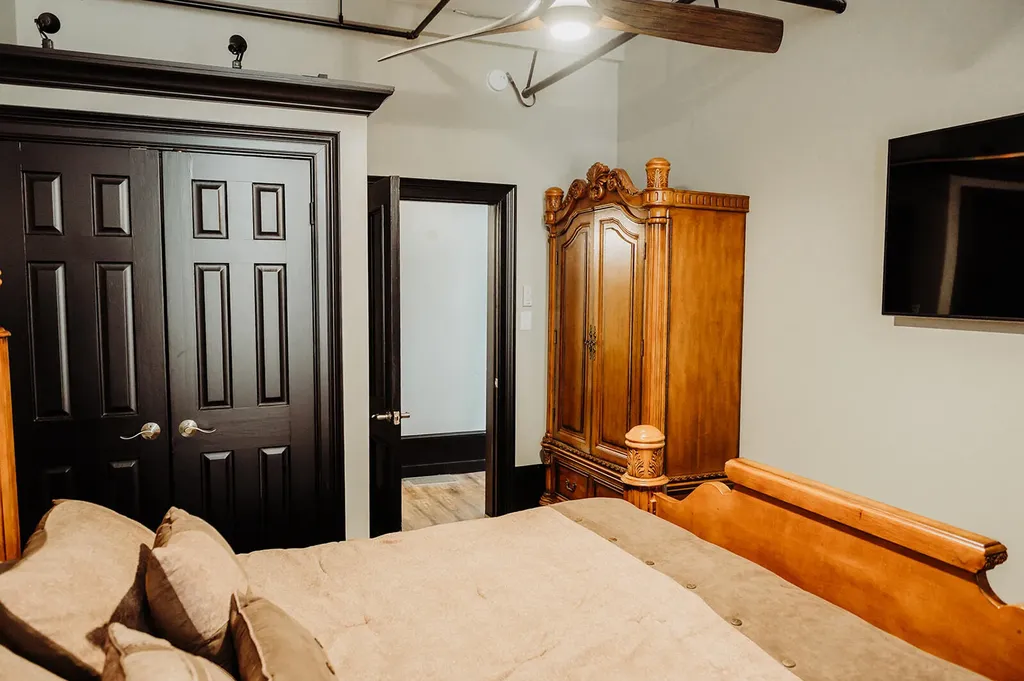 275 S Limestone Lexington KY 40508