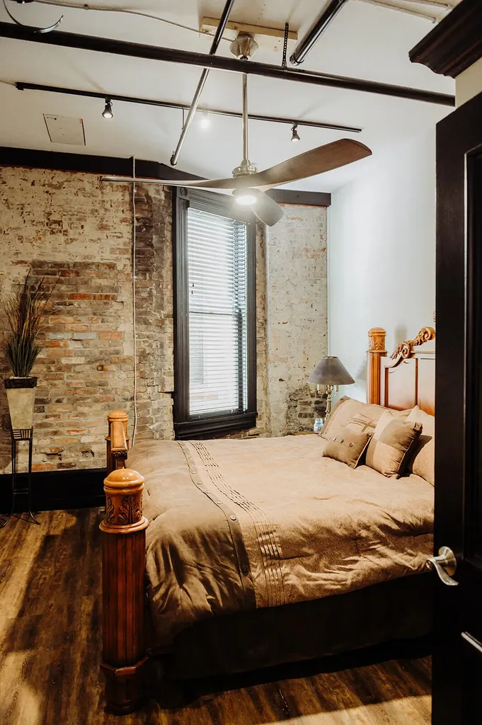 275 S Limestone Lexington KY 40508