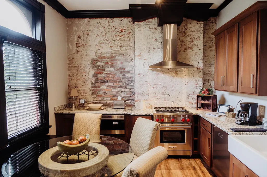 275 S Limestone Lexington KY 40508