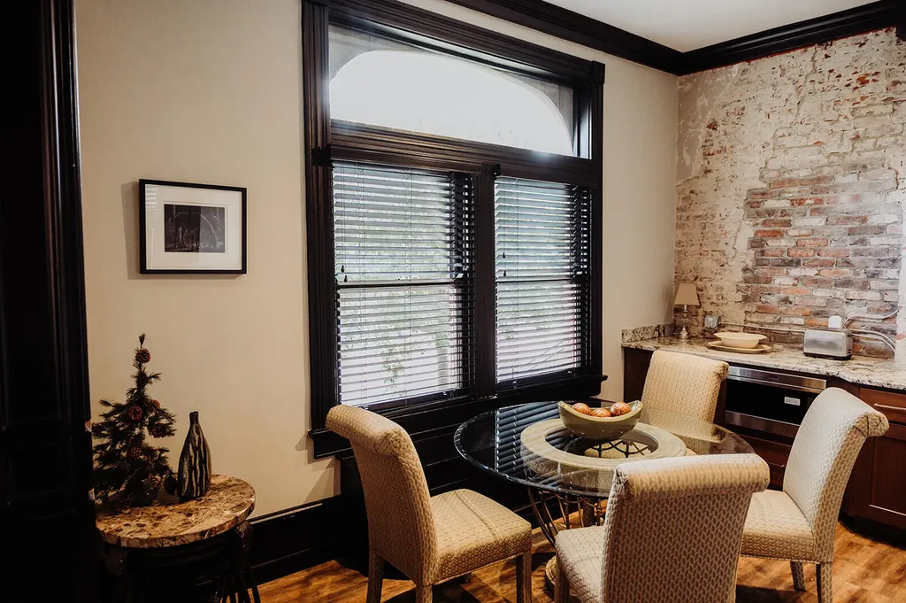 275 S Limestone Lexington KY 40508