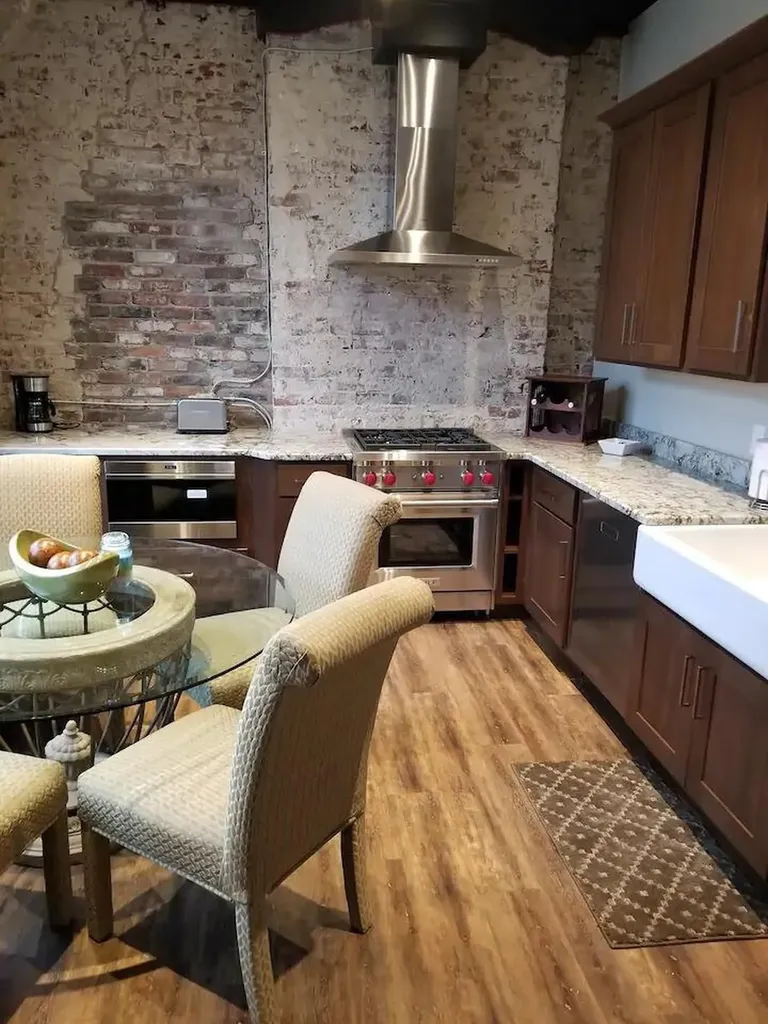 275 S Limestone Lexington KY 40508