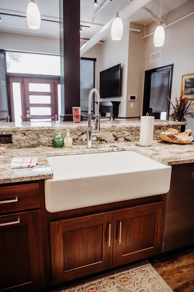 275 Limestone Lexington KY 40508