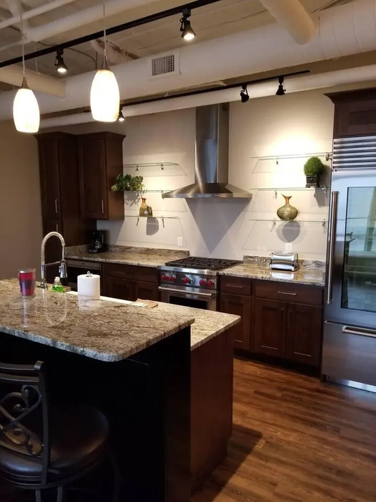 275 Limestone Lexington KY 40508