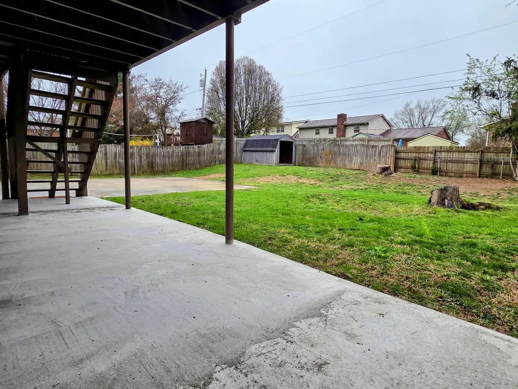3829 Gladman Way Lexington KY 40514