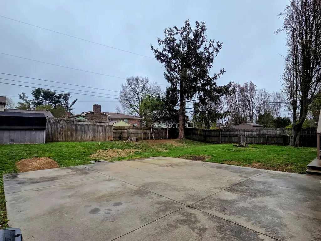 3829 Gladman Way Lexington KY 40514