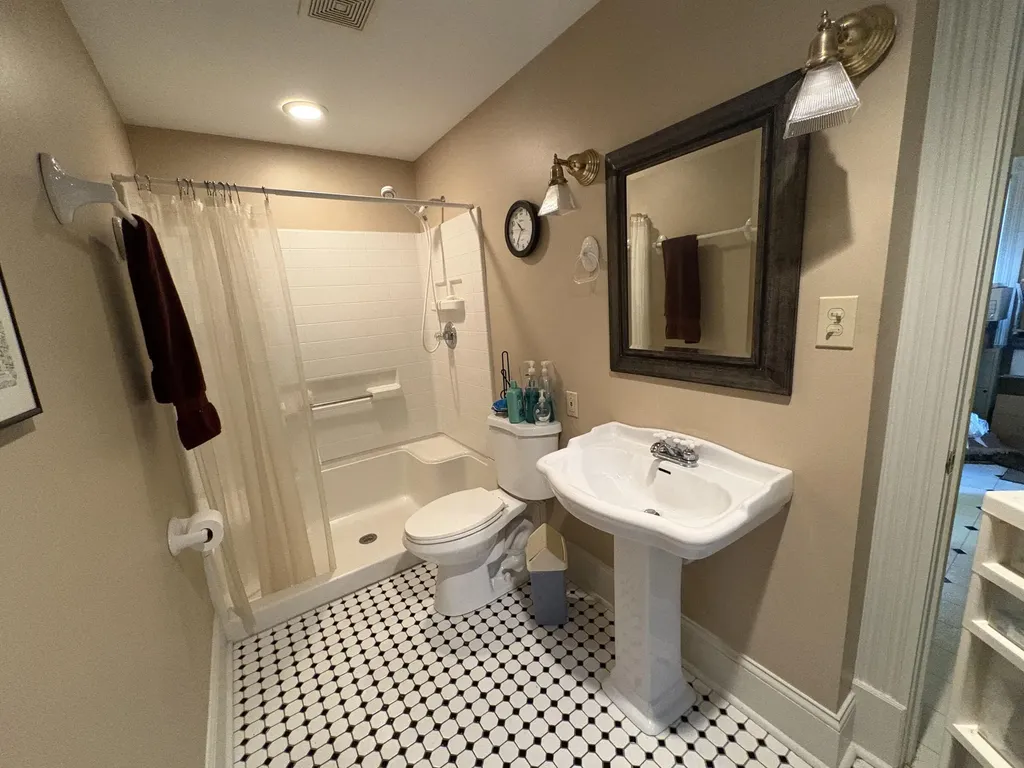 117 W Maxwell Street Lexington KY 40508