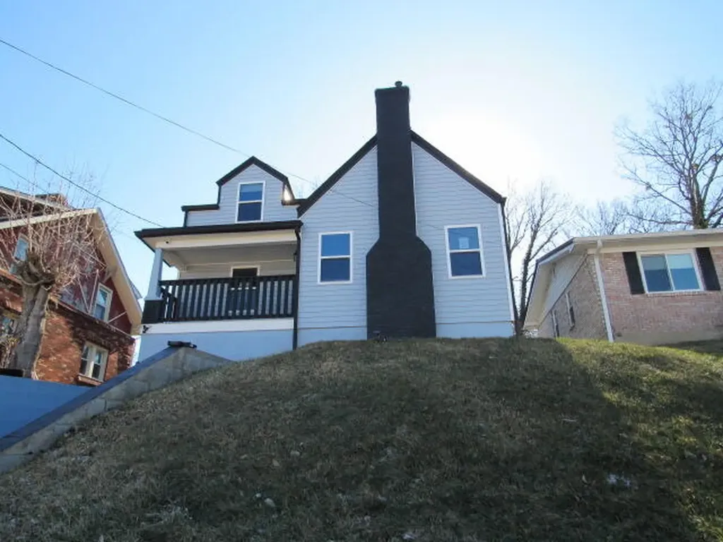 410 E Locust Street Mt Sterling KY 40353
