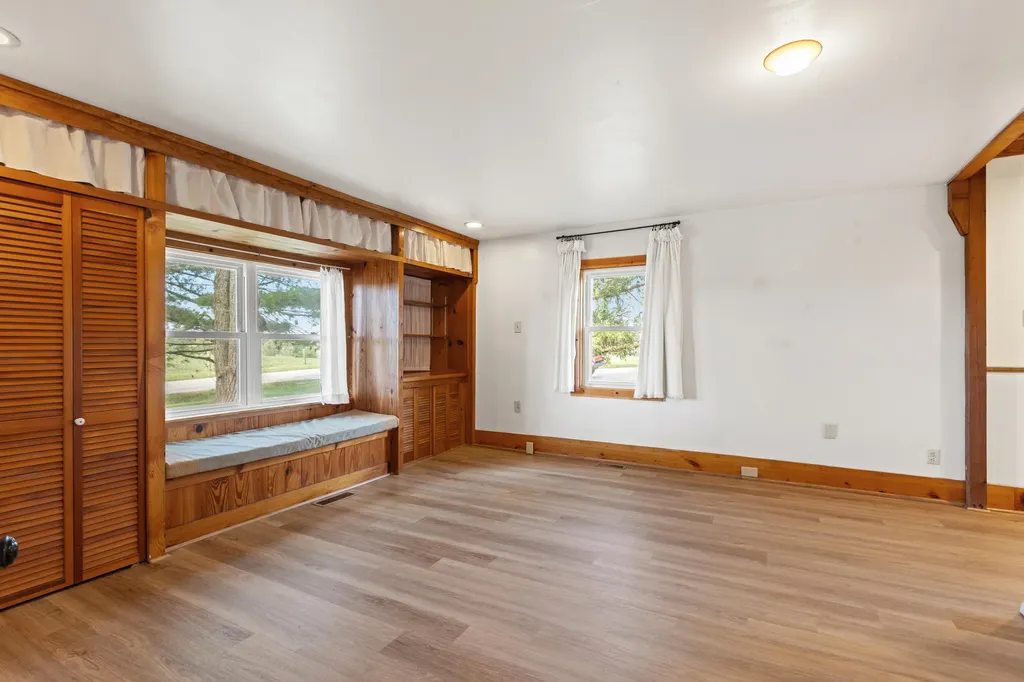 2613 Pine Grove Road Paris KY 40361
