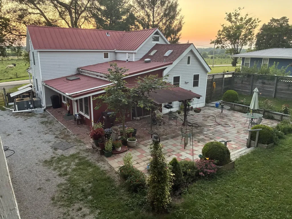 2613 Pine Grove Road Paris KY 40361