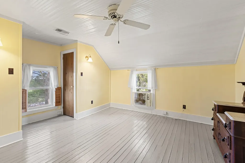 2613 Pine Grove Road Paris KY 40361