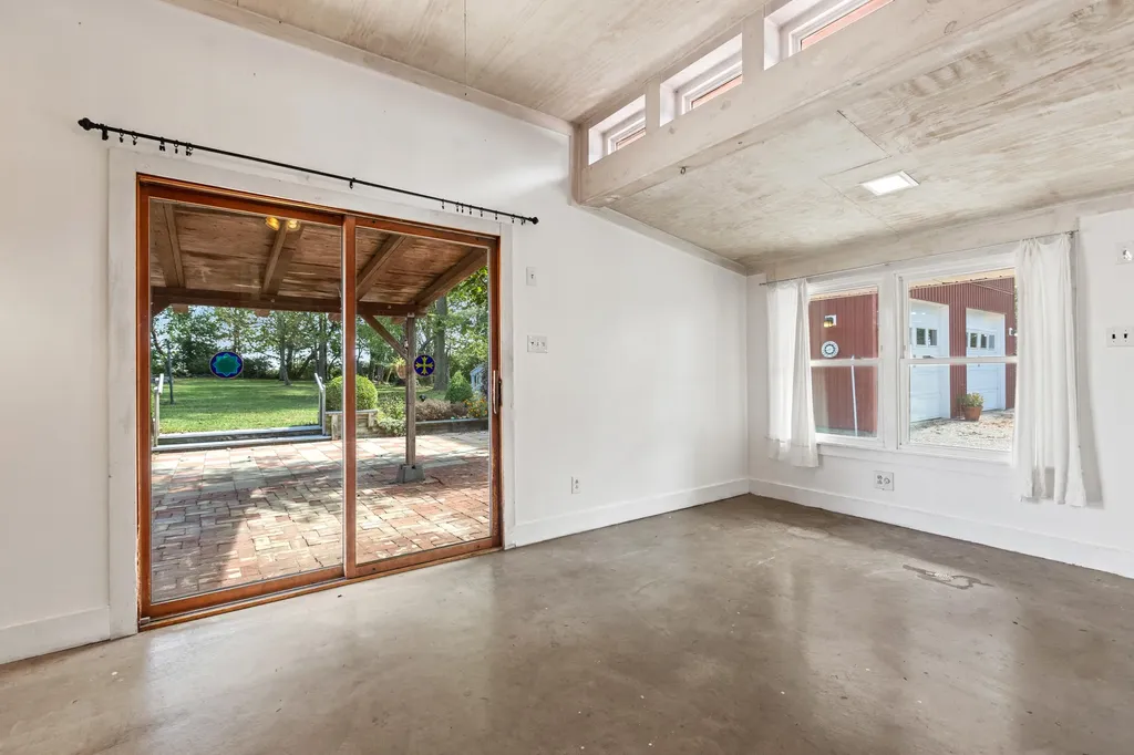 2613 Pine Grove Road Paris KY 40361