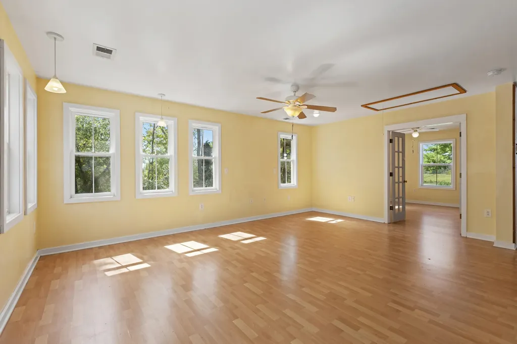2613 Pine Grove Road Paris KY 40361