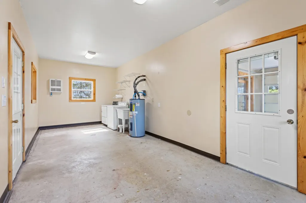 2613 Pine Grove Road Paris KY 40361