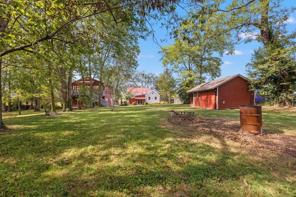2613 Pine Grove Road Paris KY 40361