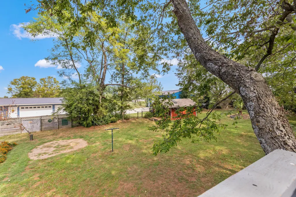 2613 Pine Grove Road Paris KY 40361
