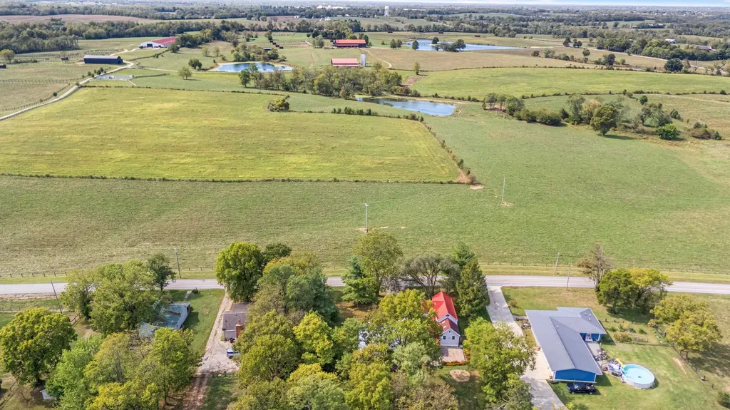 2613 Pine Grove Road Paris KY 40361